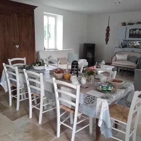 Chambre D Hotes La Barriere Channay-sur-Lathan Bagian luar foto